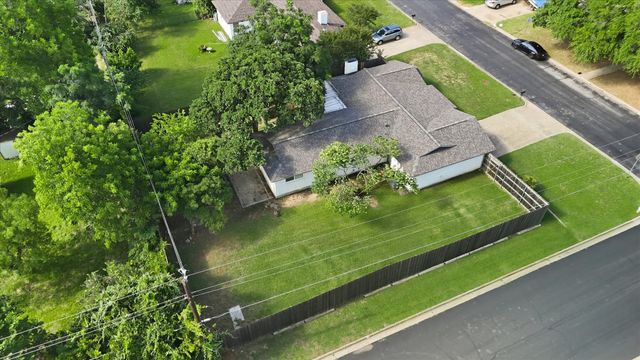 1140 Simpson Drive, Hurst, TX 76053