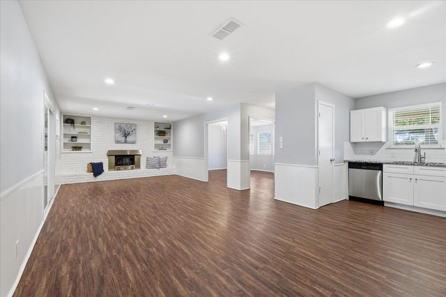 1140 Simpson Drive, Hurst, TX 76053