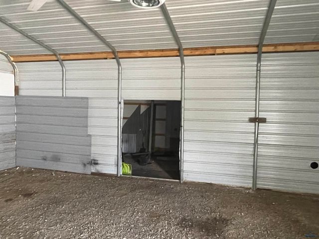 23501 1ST AVE, Caputa, SD 57725