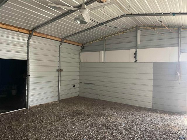 23501 1ST AVE, Caputa, SD 57725