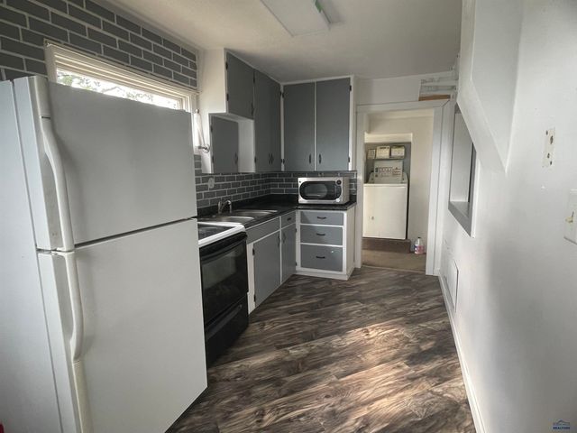 23501 1ST AVE, Caputa, SD 57725