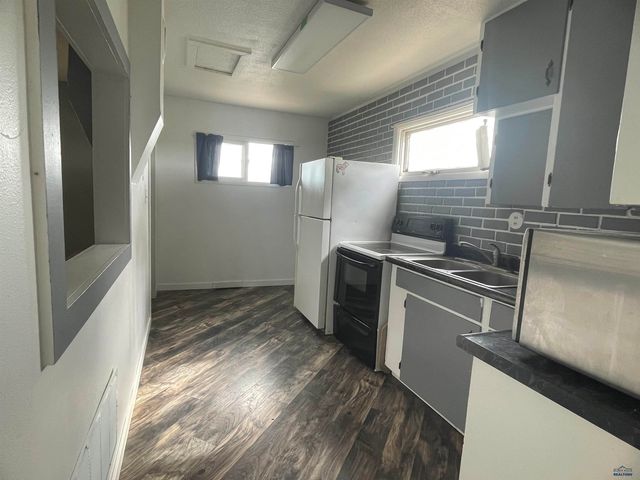23501 1ST AVE, Caputa, SD 57725