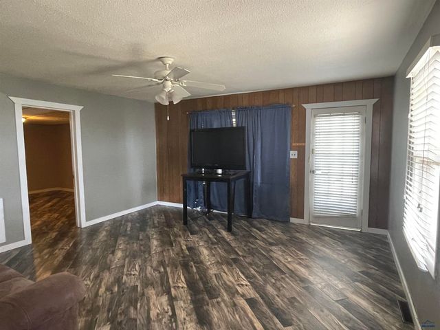 23501 1ST AVE, Caputa, SD 57725