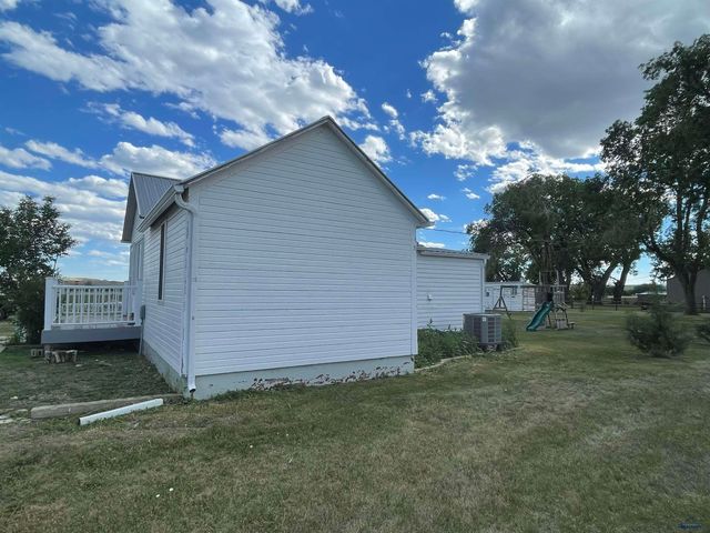 23501 1ST AVE, Caputa, SD 57725