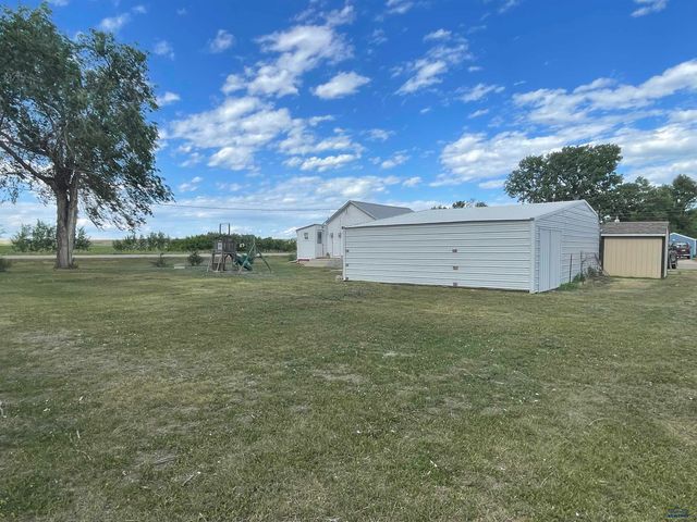 23501 1ST AVE, Caputa, SD 57725