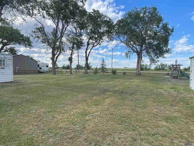 23501 1ST AVE, Caputa, SD 57725