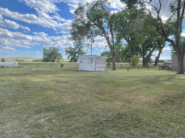 23501 1ST AVE, Caputa, SD 57725