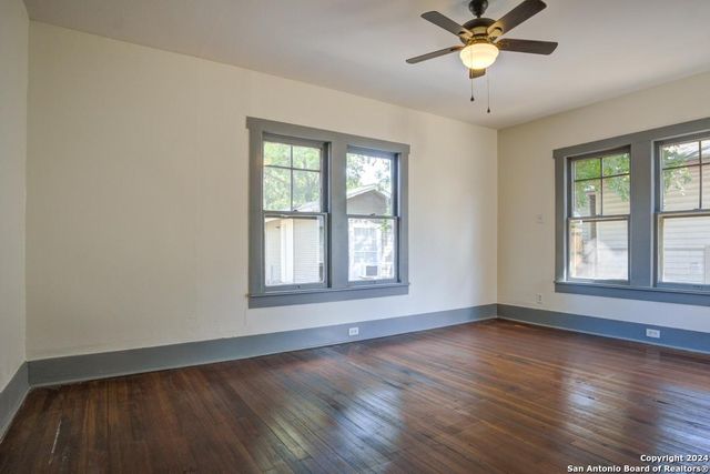 543 Kayton, San Antonio, TX 78210