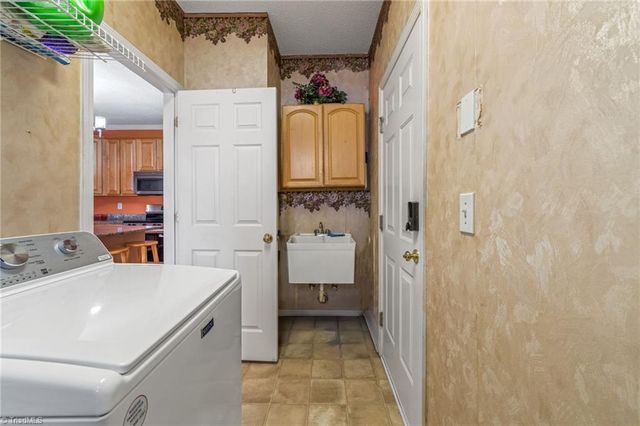 1832 Morgans Mill Way, High Point, NC 27265