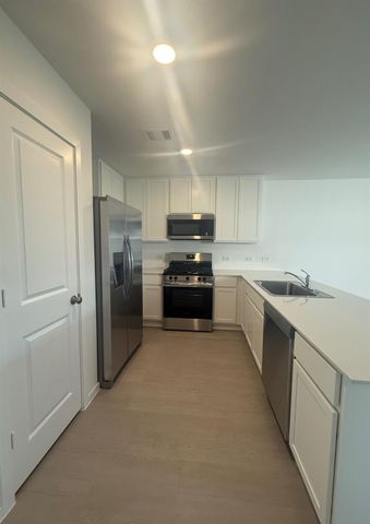 1751 W Stroker, Crosby, TX 77532