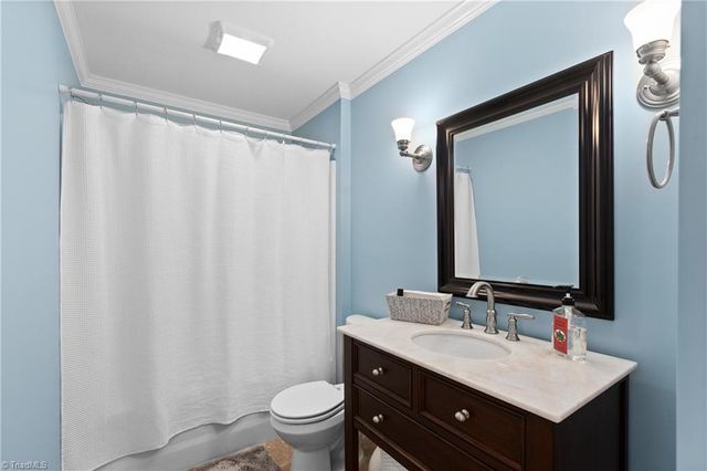 3630 Rosebriar Circle, Winston-salem, NC 27106