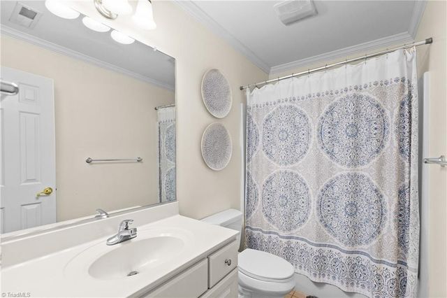 3630 Rosebriar Circle, Winston-salem, NC 27106