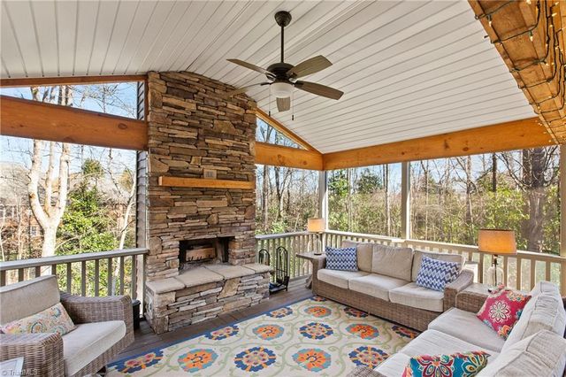 3630 Rosebriar Circle, Winston-salem, NC 27106