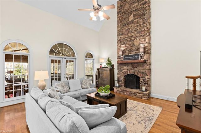 3630 Rosebriar Circle, Winston-salem, NC 27106