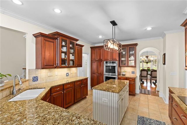 3630 Rosebriar Circle, Winston-salem, NC 27106