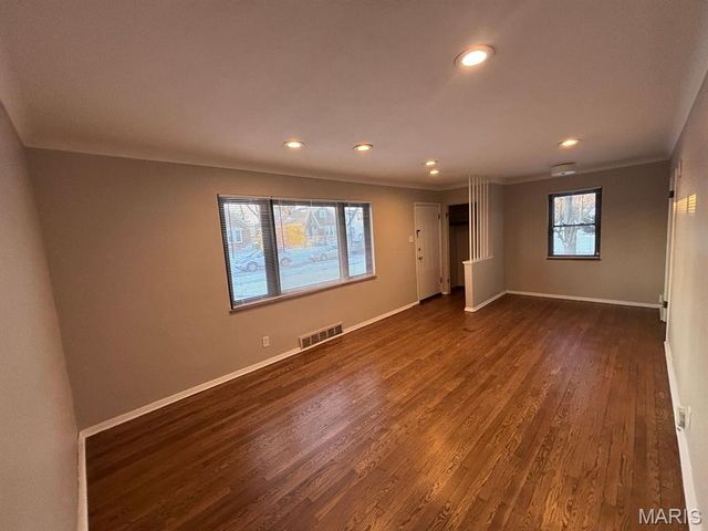 1158 Brightling Drive, St Louis, MO 63132