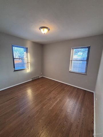 1158 Brightling Drive, St Louis, MO 63132