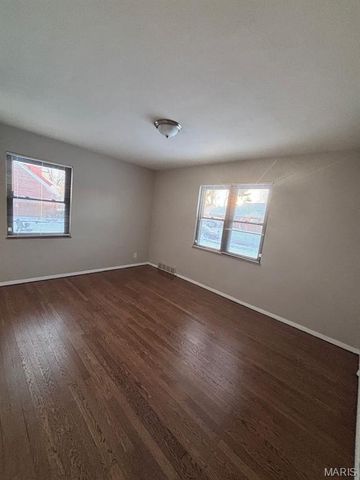 1158 Brightling Drive, St Louis, MO 63132