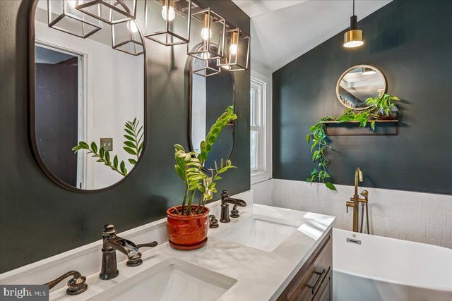 1712 BACHMAN VALLEY DR, Westminster, MD 21157