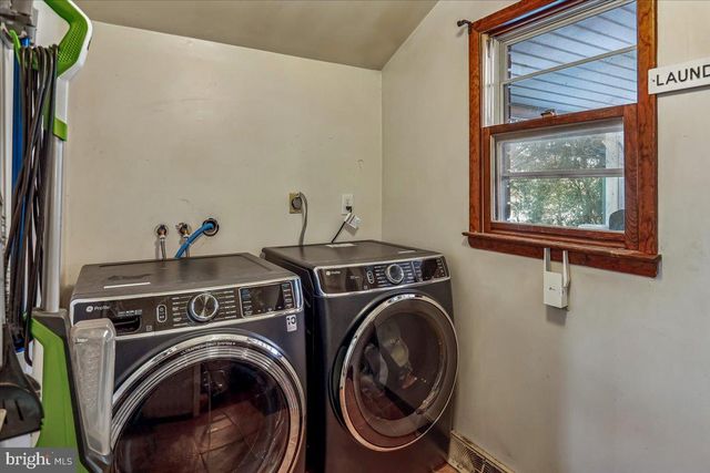 1712 BACHMAN VALLEY DR, Westminster, MD 21157