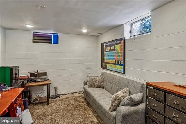 1712 BACHMAN VALLEY DR, Westminster, MD 21157