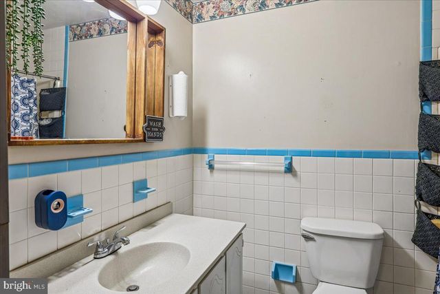 1712 BACHMAN VALLEY DR, Westminster, MD 21157