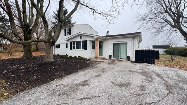 606 W 1050 N, Fortville, IN 46040