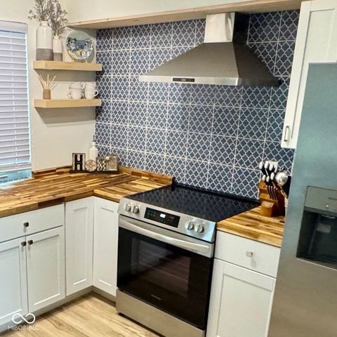 606 W 1050 N, Fortville, IN 46040