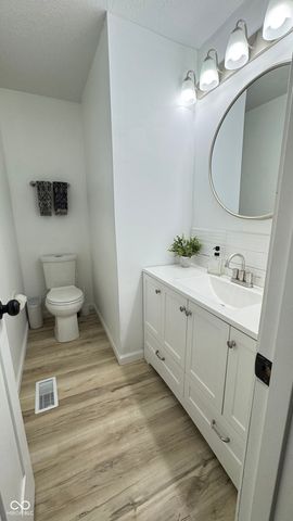 606 W 1050 N, Fortville, IN 46040