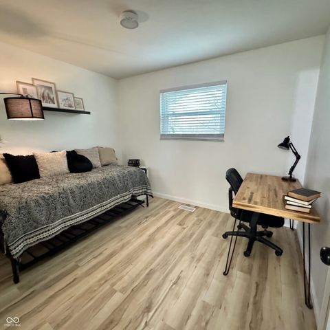 606 W 1050 N, Fortville, IN 46040