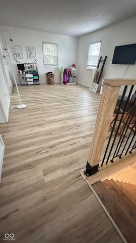 606 W 1050 N, Fortville, IN 46040