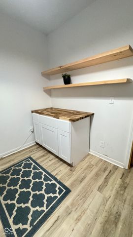 606 W 1050 N, Fortville, IN 46040