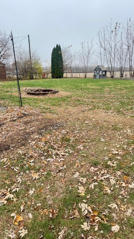 606 W 1050 N, Fortville, IN 46040