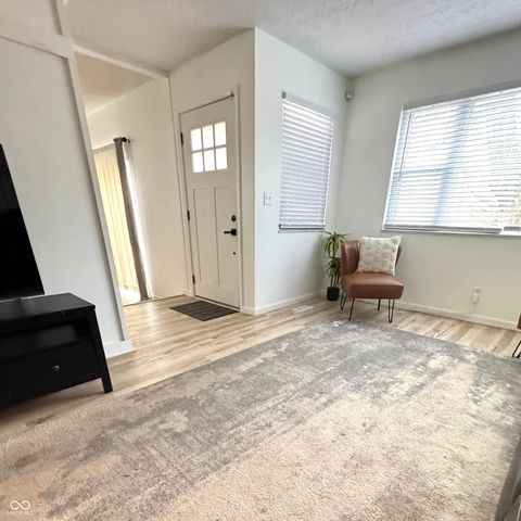 606 W 1050 N, Fortville, IN 46040