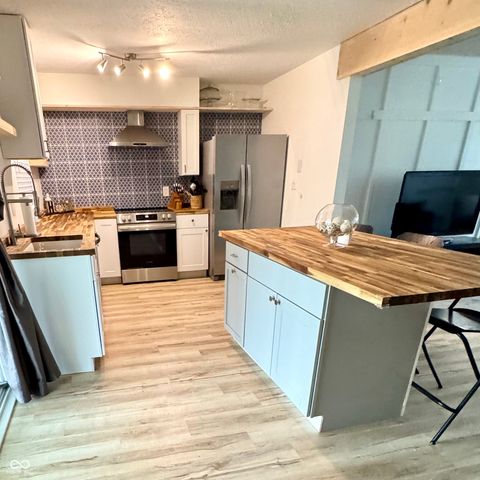 606 W 1050 N, Fortville, IN 46040