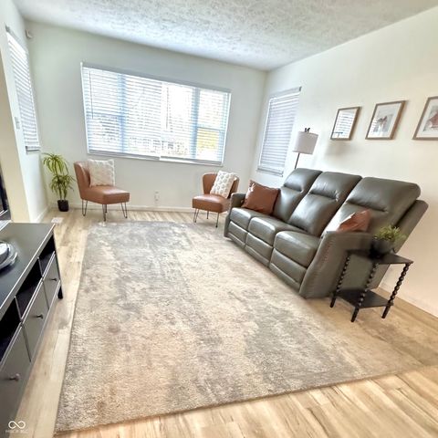 606 W 1050 N, Fortville, IN 46040