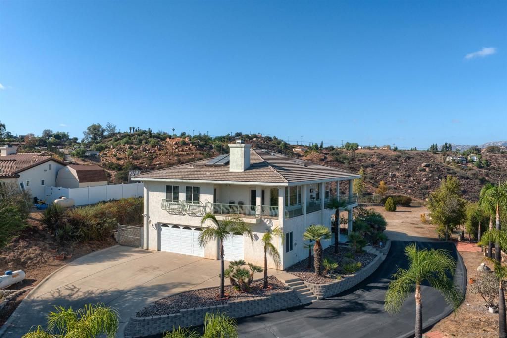 475 Canyon Rim, El Cajon, CA 92021 — exterior