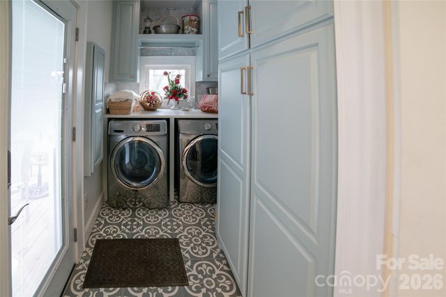 308 Beall Street NW, Lenoir, NC 28645