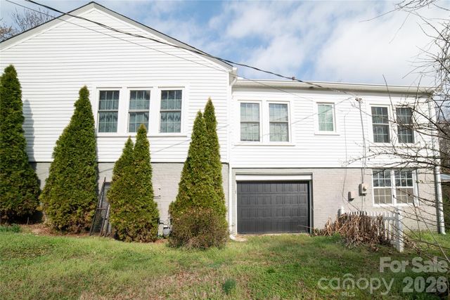 308 Beall Street NW, Lenoir, NC 28645