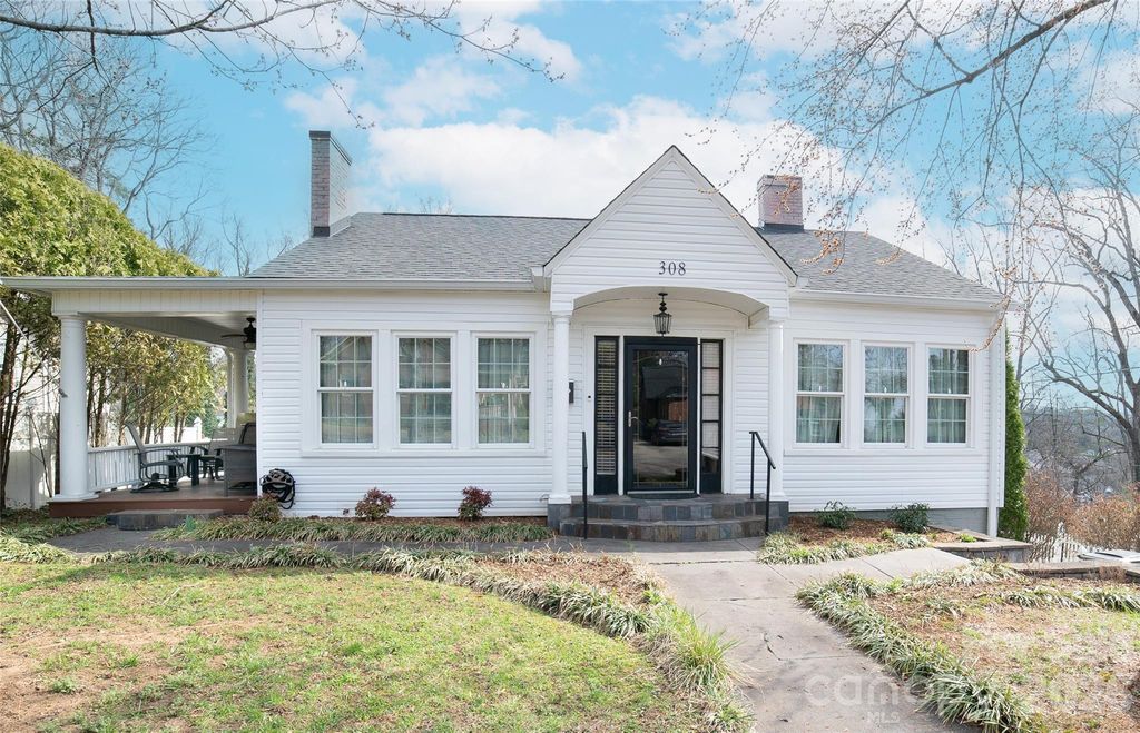 308 Beall Street NW, Lenoir, NC 28645