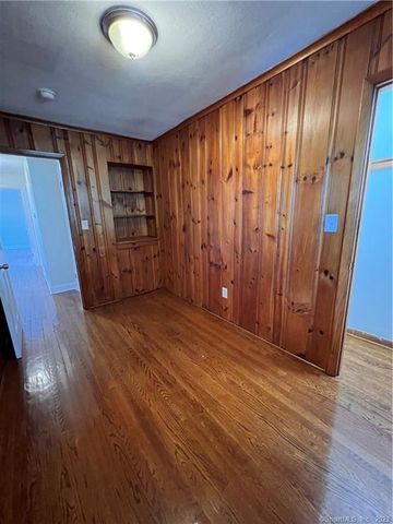 53 Pixlee Place 2nd FL, Bridgeport, CT 06610