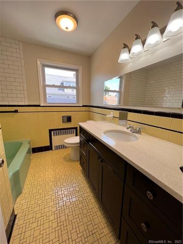 53 Pixlee Place 2nd FL, Bridgeport, CT 06610