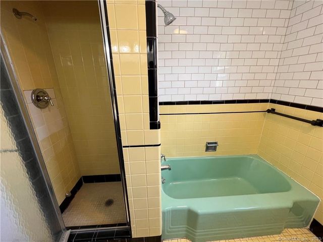 53 Pixlee Place 2nd FL, Bridgeport, CT 06610