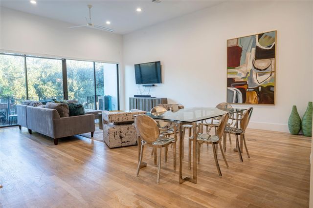 709 Memorial Heights Drive, Houston, TX 77007