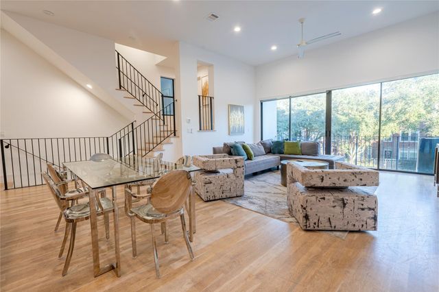 709 Memorial Heights Drive, Houston, TX 77007