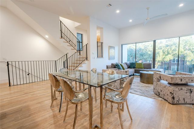 709 Memorial Heights Drive, Houston, TX 77007