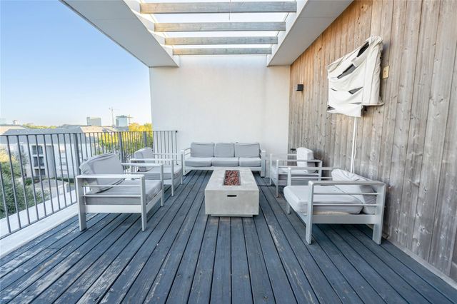 709 Memorial Heights Drive, Houston, TX 77007