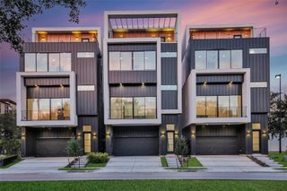 709 Memorial Heights Drive, Houston, TX 77007