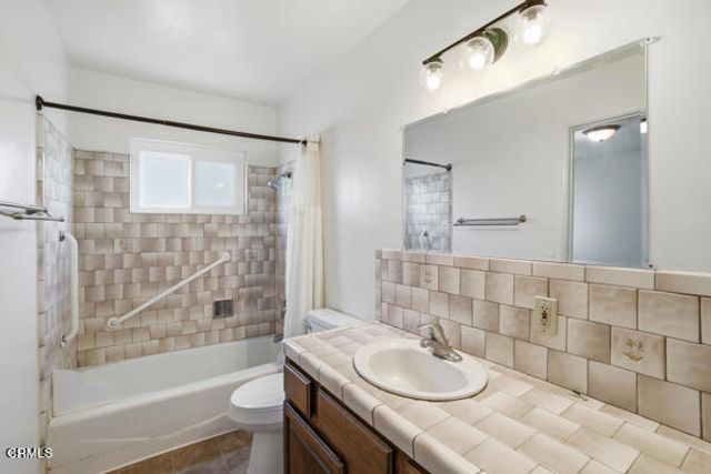 209 Lafayette Drive, Oxnard, CA 93036