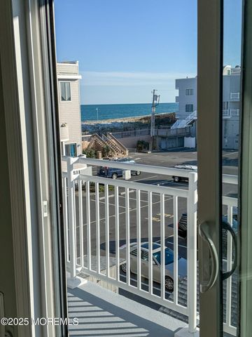 1 21st Avenue 3G, South Seaside Park, NJ 08752